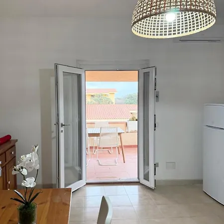 Casa Tra Il Mare E Il Centro Di San Teodoro Apartment *