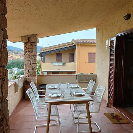 Casa Tra Il Mare E Il Centro Di San Teodoro (Sardinia)